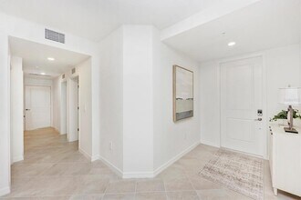 12620 Radiance Ct, Unit 101 in Venice, FL - Building Photo - Building Photo