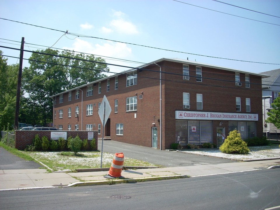 22 E Westfield Ave in Roselle Park, NJ - Building Photo