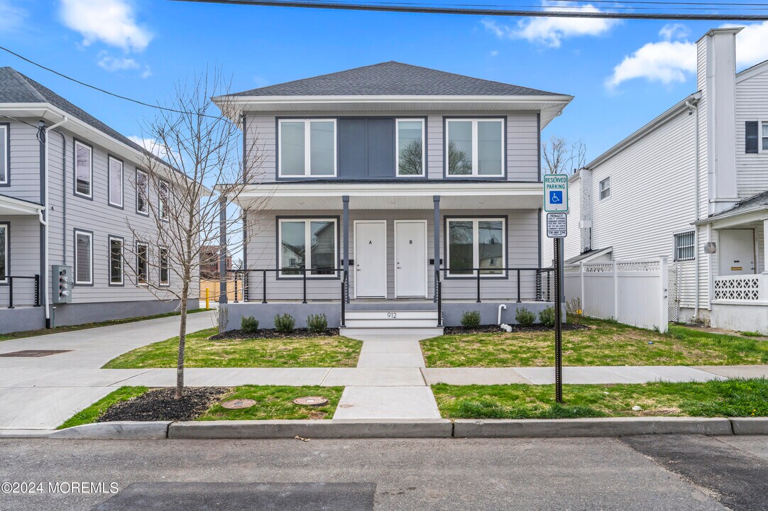 912 Cookman Ave in Asbury Park, NJ - Building Photo