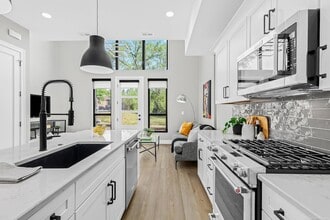 434 W Tienken Rd in Rochester Hills, MI - Building Photo - Building Photo