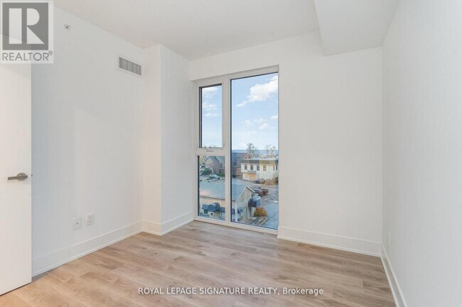 370 Martha St in Burlington, ON - Building Photo - Building Photo