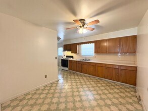 730 Hale St in Normal, IL - Building Photo - Building Photo