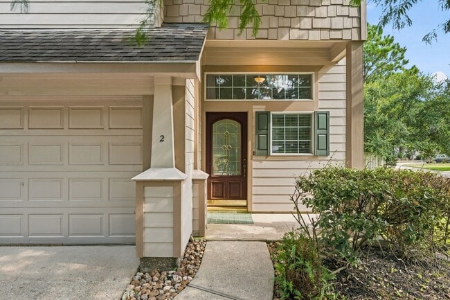 property at 2 Stone Arrow Pl