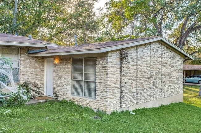 607 Thrush Ave, Unit B in Austin, TX - Building Photo - Building Photo