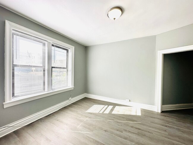 117 Corbin Ave in Jersey City, NJ - Building Photo - Building Photo