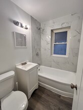 3034 S Moreland Blvd in Cleveland, OH - Building Photo - Building Photo