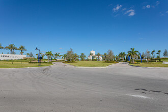 27093 SW Viterbo Wy in Port St. Lucie, FL - Foto de edificio - Building Photo