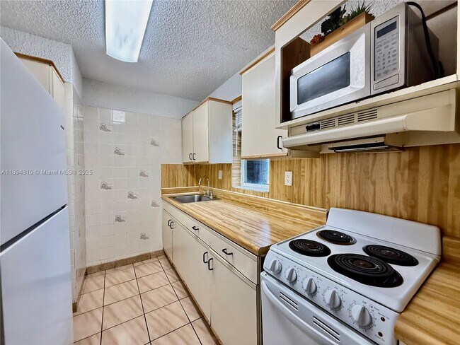424 SW 7th St in Miami, FL - Building Photo - Building Photo