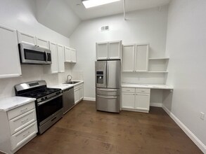85 Columbia Square-Unit -A in San Francisco, CA - Building Photo - Building Photo
