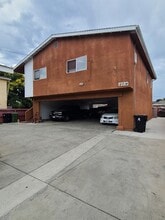 11716 S Central Ave in Los Angeles, CA - Building Photo - Building Photo