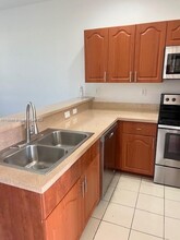 6057 SW 19th Pl in North Lauderdale, FL - Building Photo - Building Photo