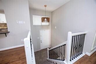 28 Night Hawk Pl in The Woodlands, TX - Building Photo - Building Photo