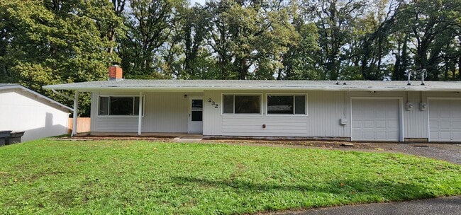 230-232 NE Azalea Dr in Adair Village, OR - Building Photo - Building Photo