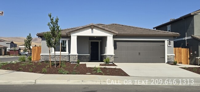 property at 233 Moss Rnch Wy
