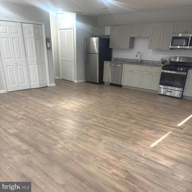 609 Brunswick Ave in Trenton, NJ - Building Photo - Building Photo