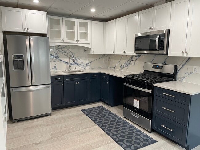 72 Highview Ave, Unit 1