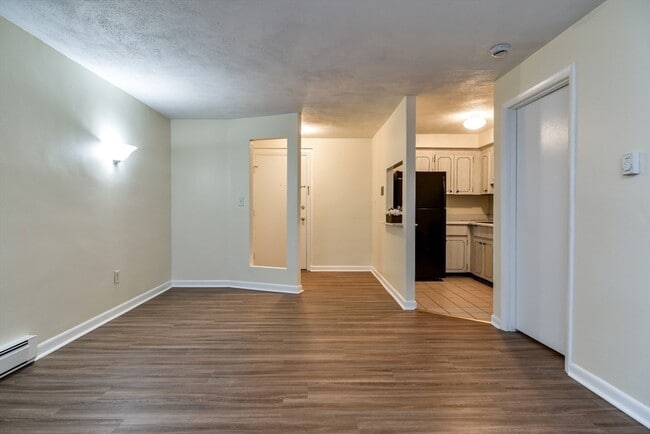 915 Edgell Rd in Framingham, MA - Building Photo - Building Photo