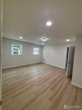 17 1/2 Thomas St in South River, NJ - Building Photo - Building Photo