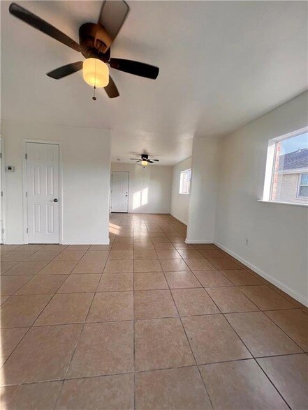 5227 Cannes St in New Orleans, LA - Building Photo - Building Photo