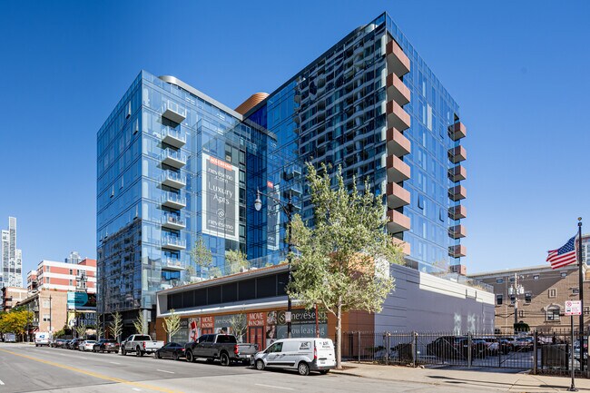 Neveseno in Chicago, IL - Building Photo - Building Photo