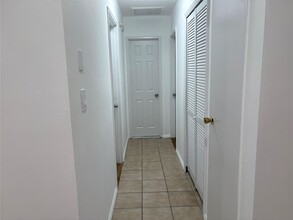 1 B Ethan Allen Ct in Ridge, NY - Building Photo - Building Photo