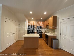 2409 Autumn Mist Dr in Winston-Salem, NC - Building Photo - Building Photo