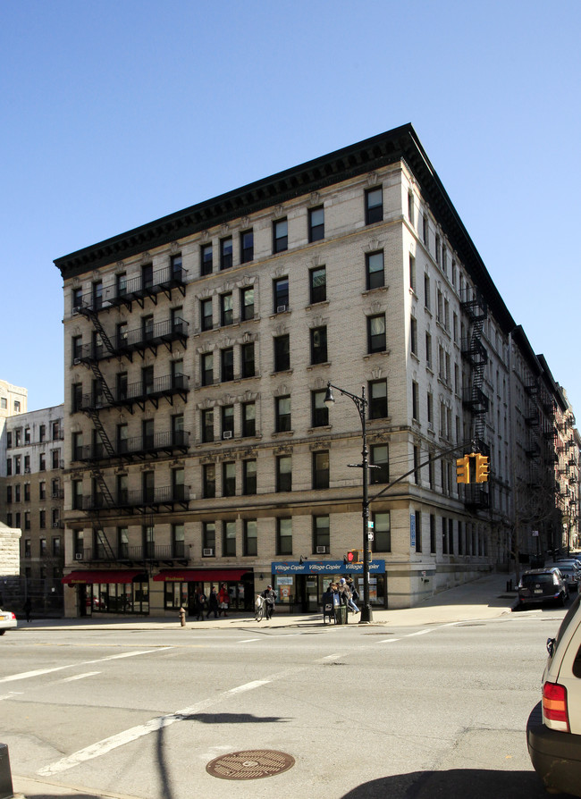 1181-1187 Amsterdam Ave in New York, NY - Building Photo - Building Photo