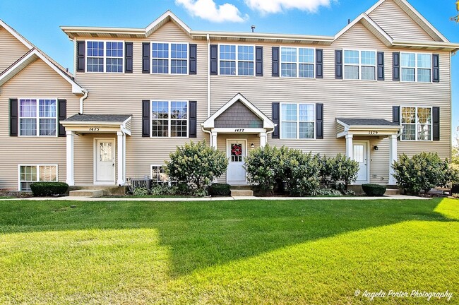 property at 1477 Sedgewood Ct