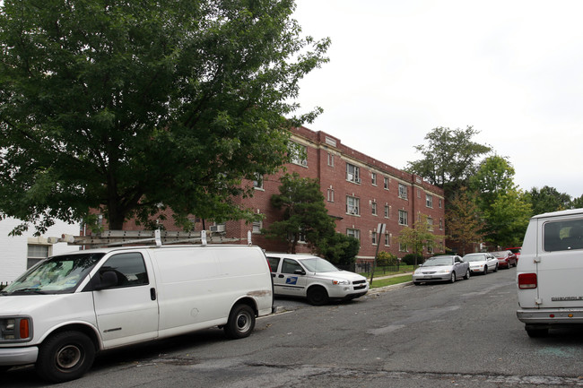 1431-1437 Somerset Pl NW in Washington, DC - Building Photo - Building Photo