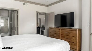 18021 Kingsland Blvd, Unit 1113 in Houston, TX - Foto de edificio - Building Photo