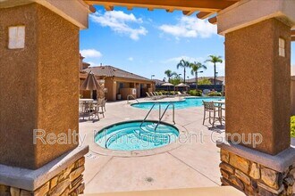 12665 Creekview Dr in San Diego, CA - Building Photo - Building Photo