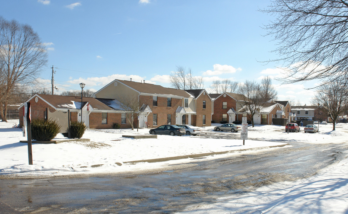 Lawrence Commons Apartments in South Point, OH - Foto de edificio