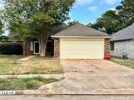 11210 Fall Breeze Dr in Houston, TX - Building Photo