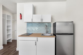 901 N Gaskill St-Unit -34 in Huntsville, AR - Building Photo - Building Photo