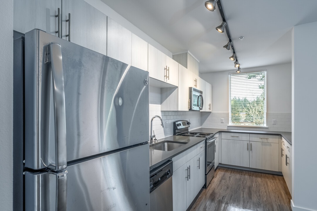 Greenwood Place Apartments in Seattle, WA - Building Photo