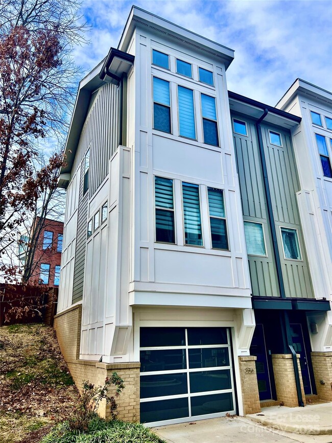 356 Helix Wy in Charlotte, NC - Building Photo - Building Photo