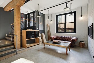 50 Chestnut St in Dobbs Ferry, NY - Foto de edificio - Building Photo