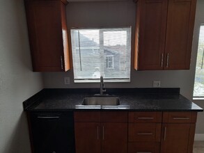 2641 74th Ave in Oakland, CA - Building Photo - Building Photo