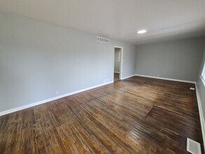 2703 Kristen Dr E in Indianapolis, IN - Building Photo - Building Photo