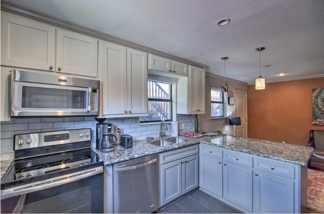 2211 Blodgett St in Houston, TX - Foto de edificio - Building Photo