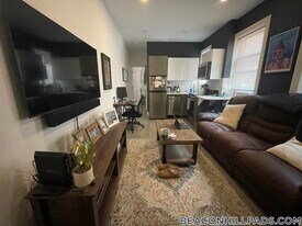 24 Phillips St in Boston, MA - Building Photo