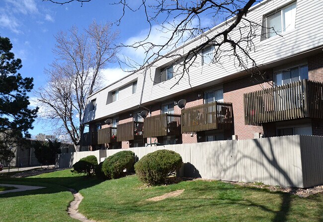 5797 S King St, Unit 10 in Littleton, CO - Building Photo - Building Photo