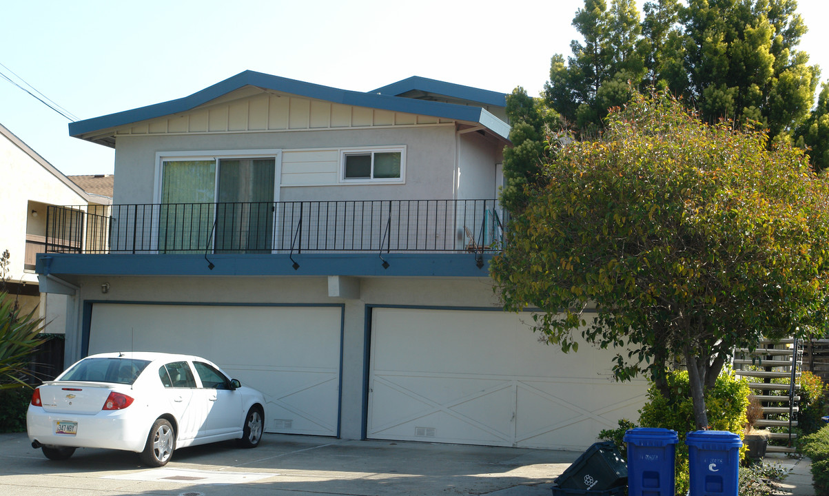 3230 Belmont Ave in El Cerrito, CA - Building Photo