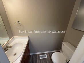 1122 SE Mill Pond Ct in Ankeny, IA - Building Photo - Building Photo