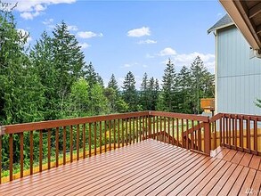 2483 W Ridge Rock Way in Bremerton, WA - Building Photo - Building Photo