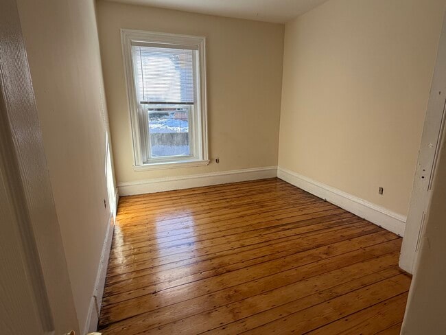 227 Roxbury St, Unit 4 in Boston, MA - Building Photo - Building Photo