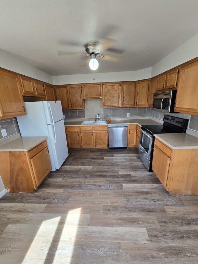 property at 633 7th St