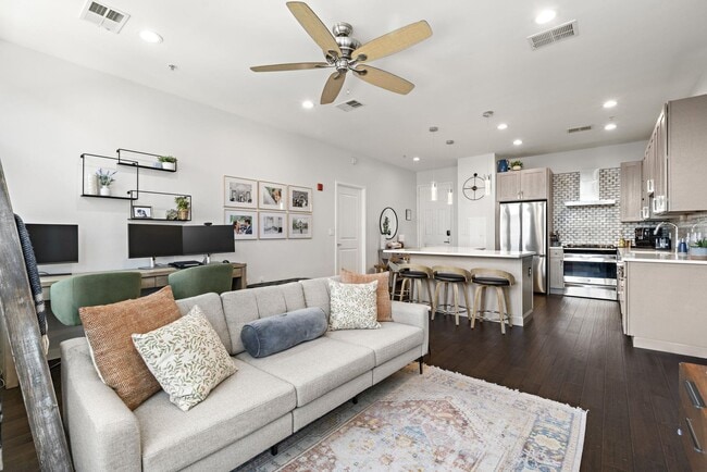 1100 Adams St in Hoboken, NJ - Building Photo - Building Photo