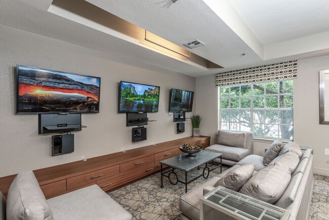 property at 5800 Woodway Dr