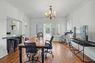 7045 Pershing Ave in University City, MO - Building Photo - Building Photo